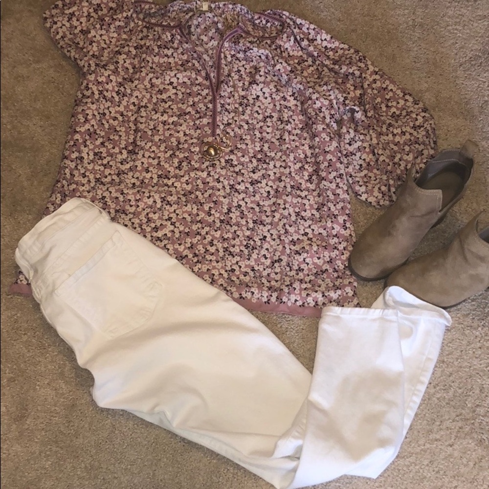 Floral 3/4 sleeve flowy top